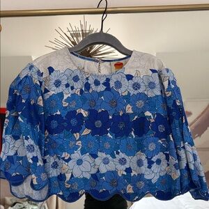Farm Rio
Flower Stripes Crop Top
Size Small
Blue/white